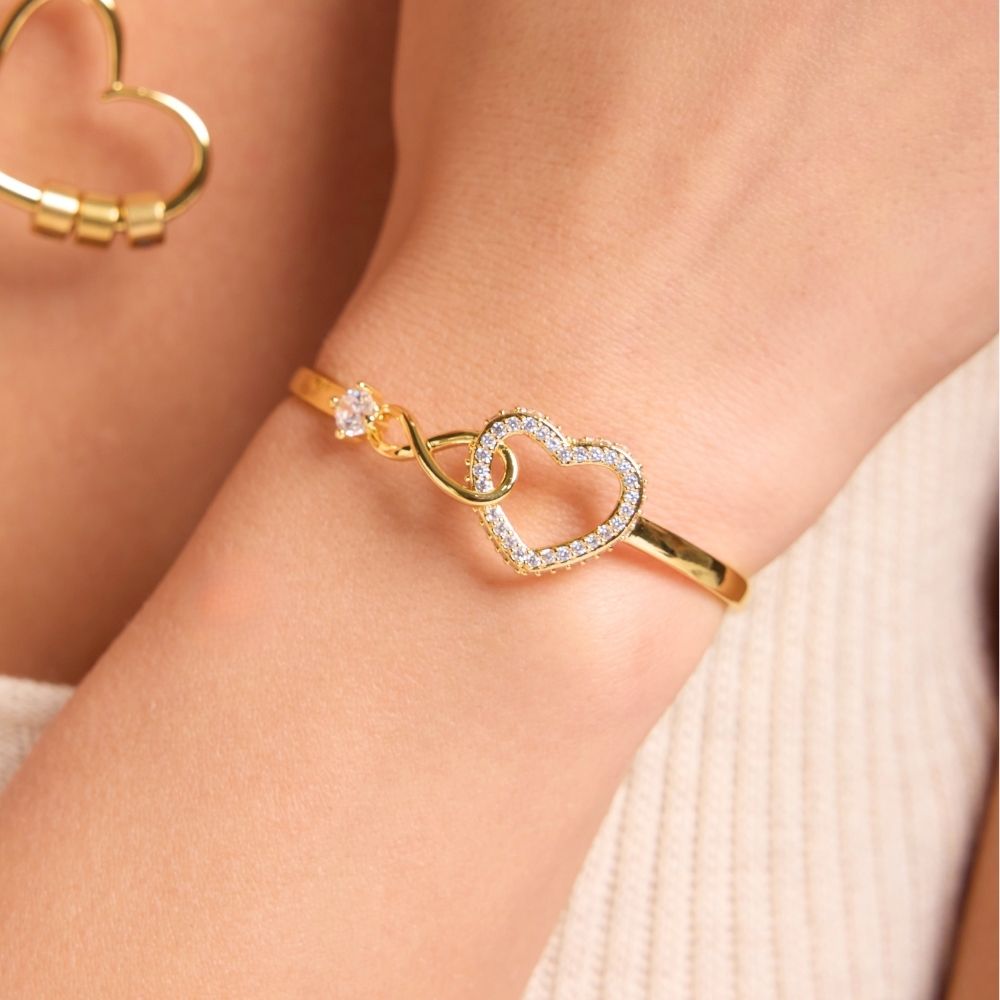 To My Granddaughter – Infinity Heart Name Bracelet