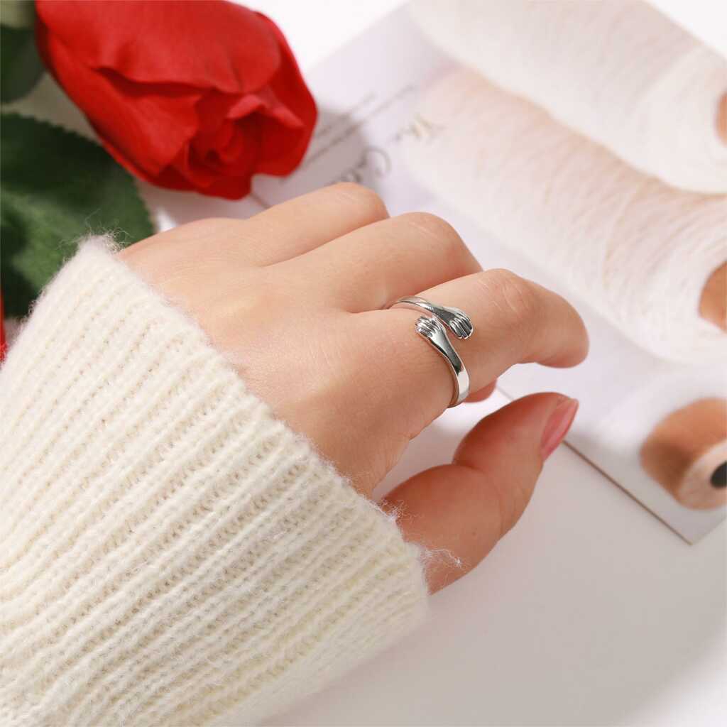 Hug Ring